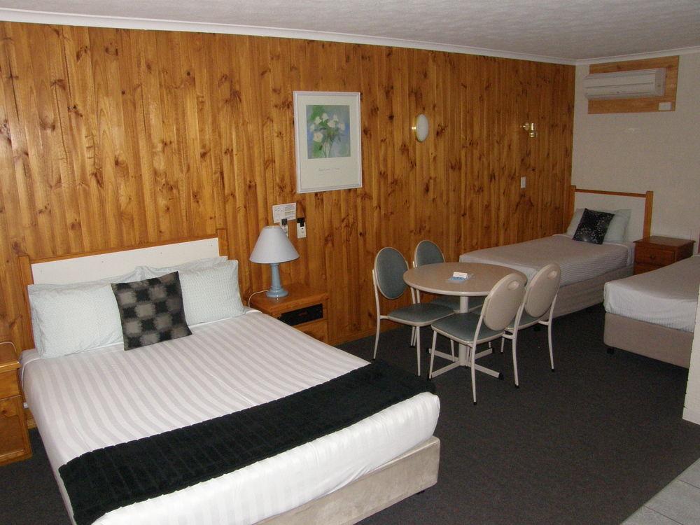 Blue Diamond Motor Inn Dubbo Exterior photo
