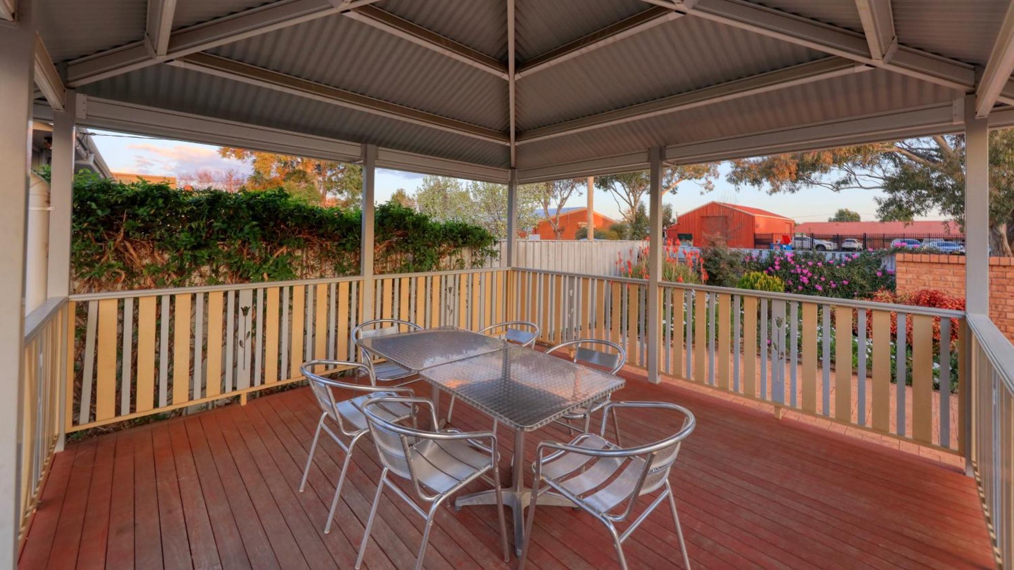 Blue Diamond Motor Inn Dubbo Exterior photo