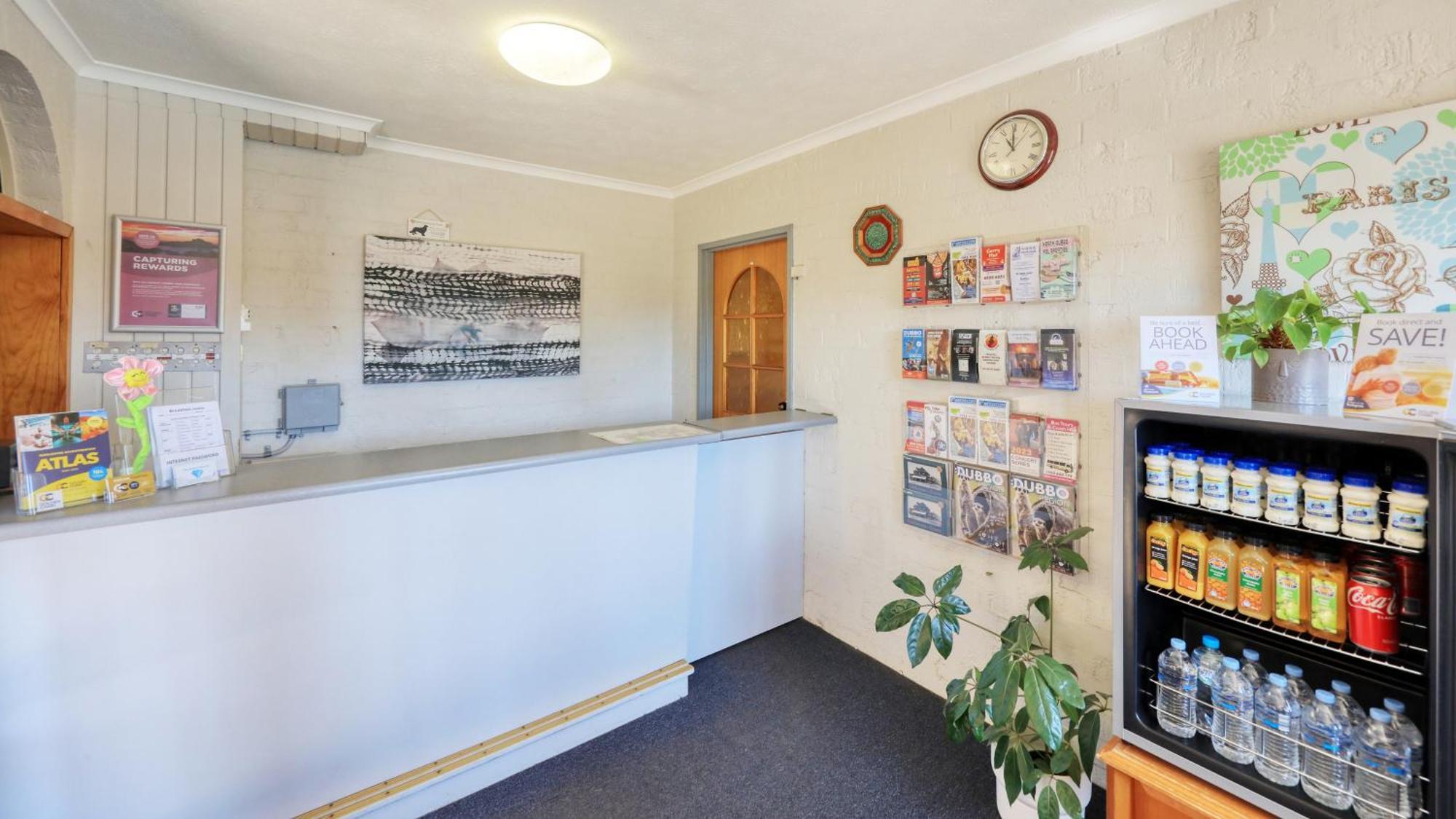 Blue Diamond Motor Inn Dubbo Exterior photo