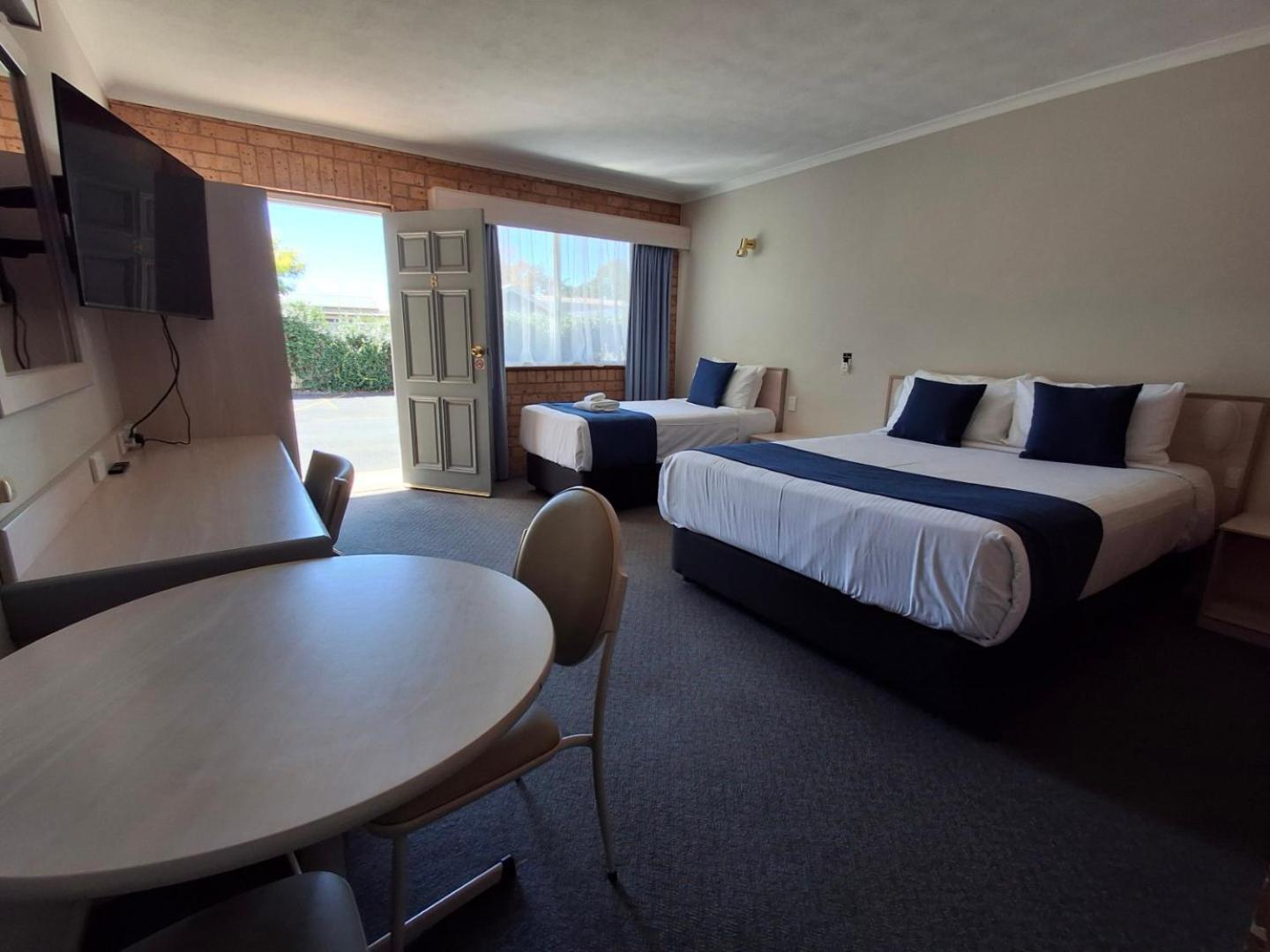 Blue Diamond Motor Inn Dubbo Exterior photo