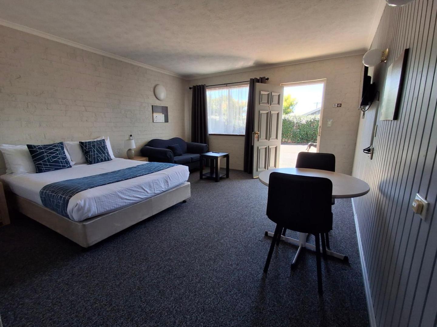 Blue Diamond Motor Inn Dubbo Exterior photo