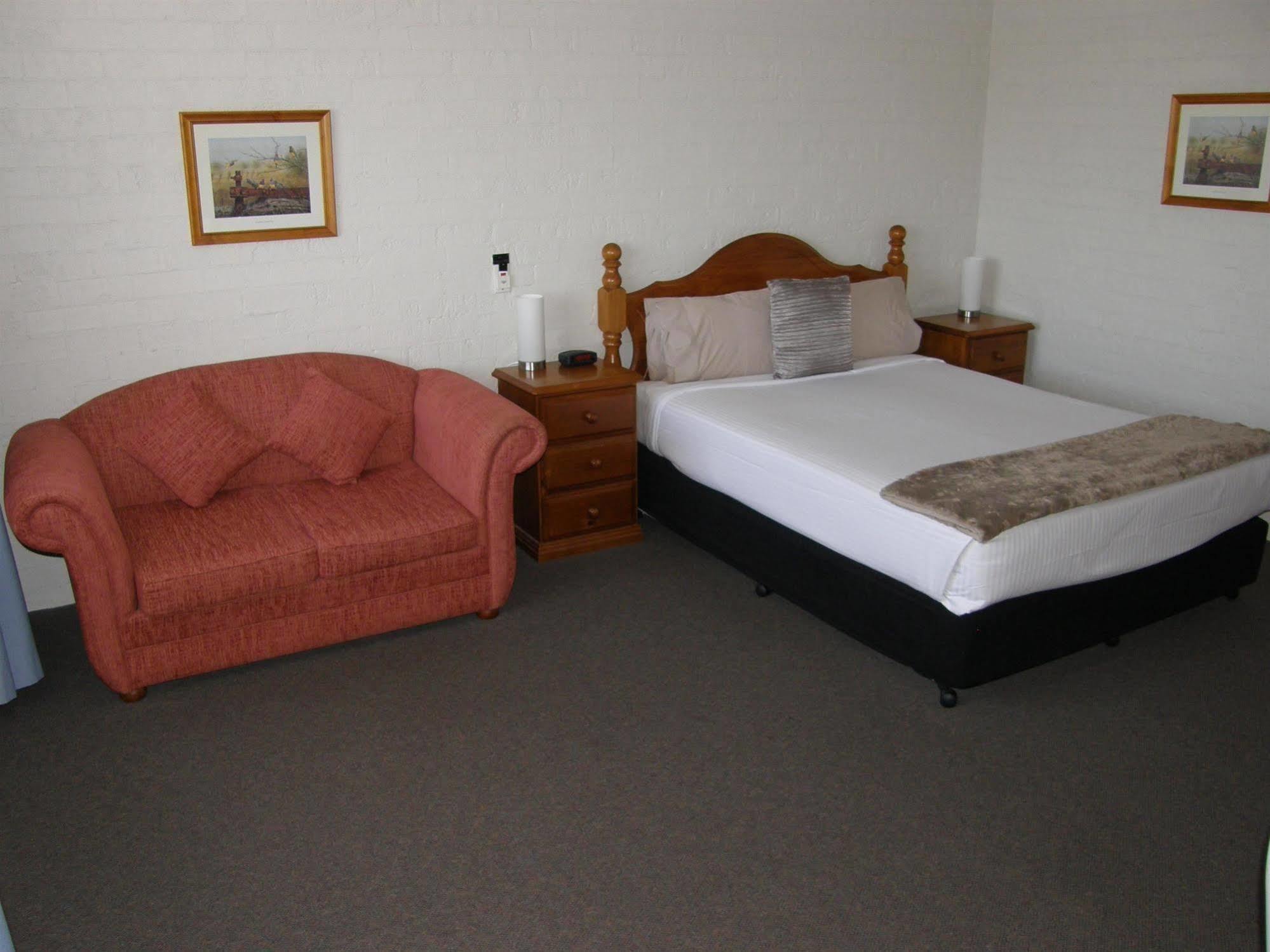 Blue Diamond Motor Inn Dubbo Exterior photo